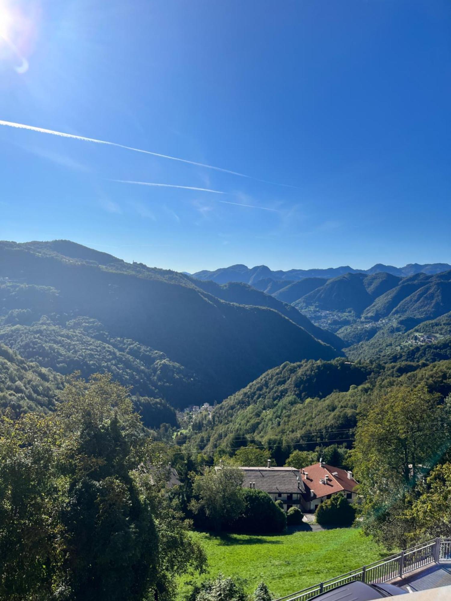 Casa Con Vista Leilighet Costa di Serina Eksteriør bilde