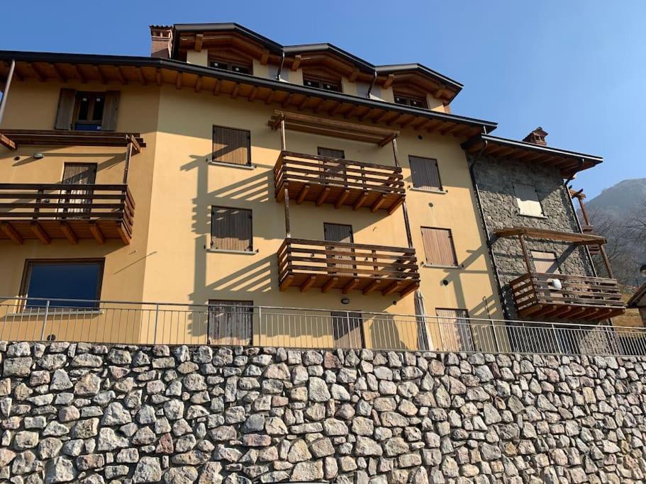 Casa Con Vista Leilighet Costa di Serina Eksteriør bilde
